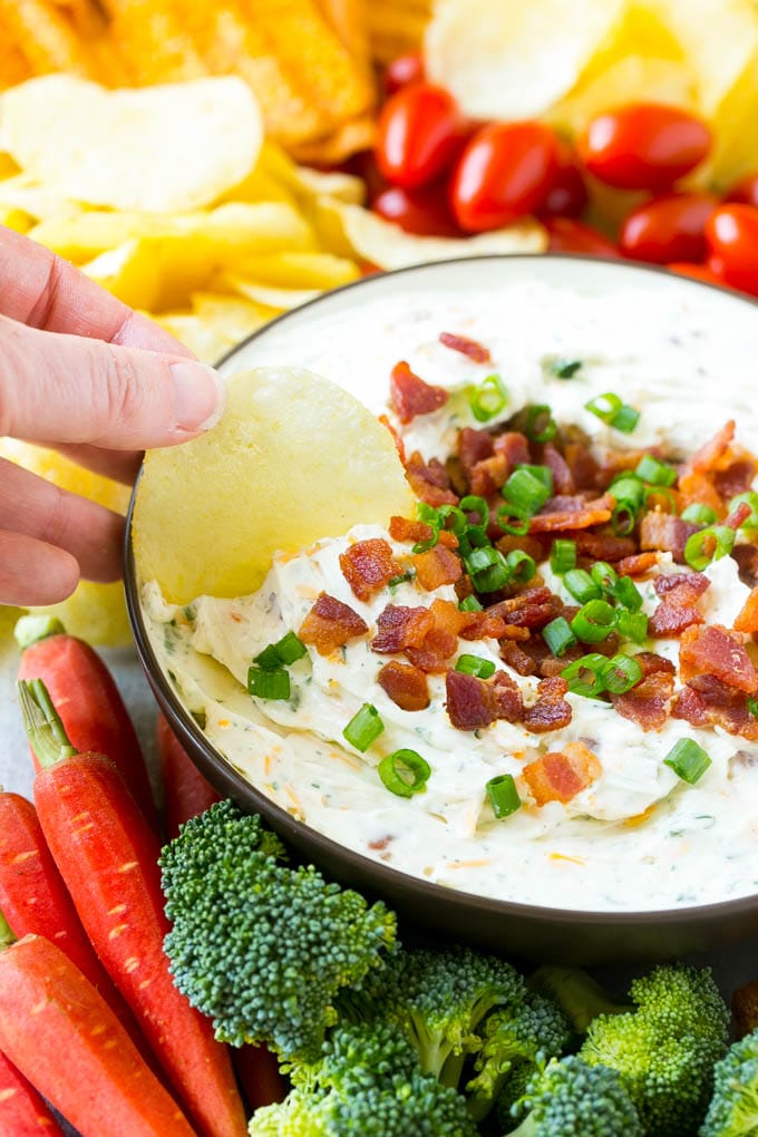 Easy Bacon Ranch Dip: Your Go-To Appetizer for Any Gathering
